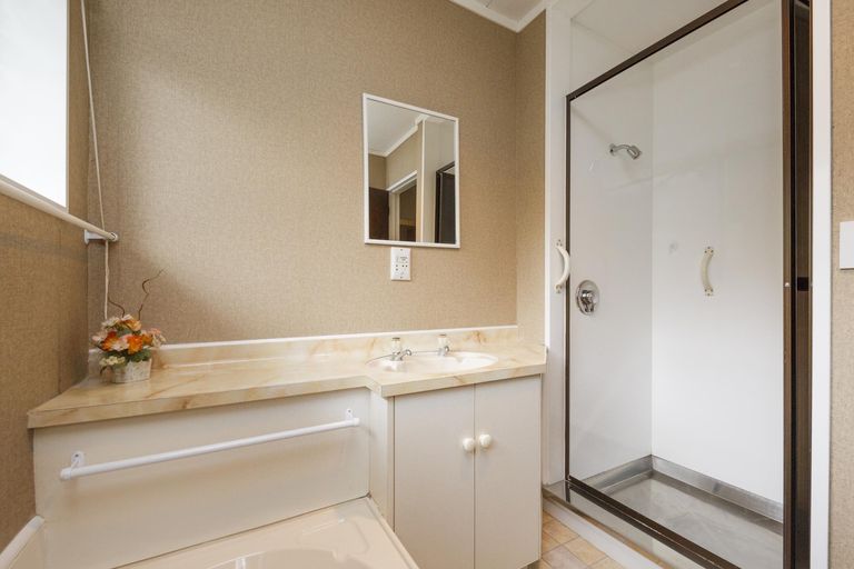 Photo of property in 14 Willowstream Grove, Cloverlea, Palmerston North, 4412