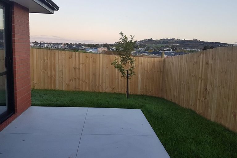 Photo of property in 3 Tawhiti Road, Pukekohe, 2120