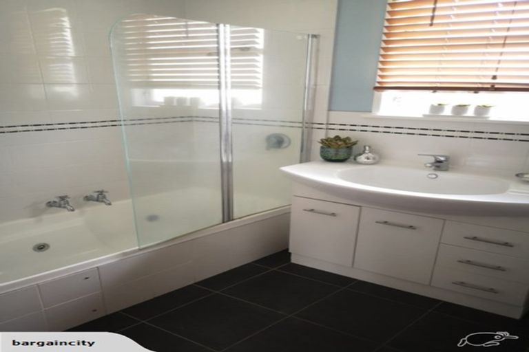 Photo of property in 9 Leslie Avenue, Cloverlea, Palmerston North, 4412