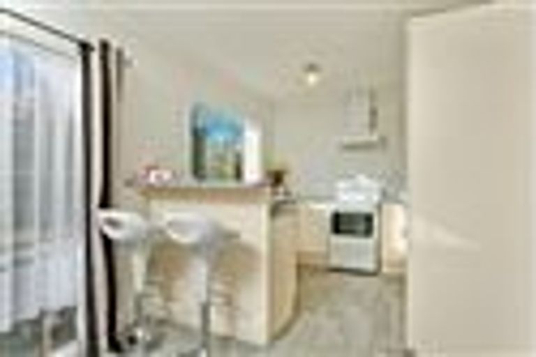 Photo of property in 4 Owl Court, Unsworth Heights, Auckland, 0632