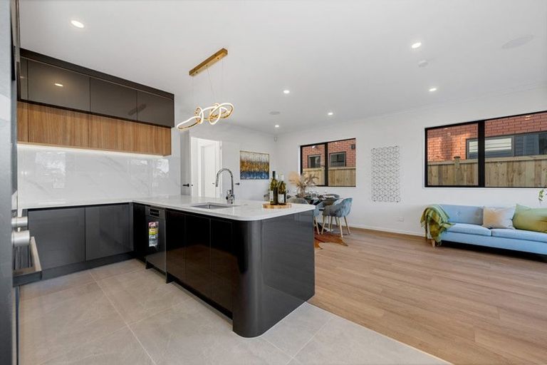 Photo of property in 37 Puia Street, Papatoetoe, 2025