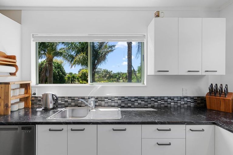 Photo of property in 338 South Road, Waipu, 0582