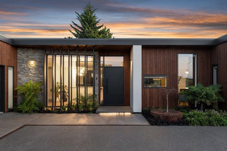 Photo of property in 8 Kepler Ridge Lane, Halswell, Christchurch, 8025