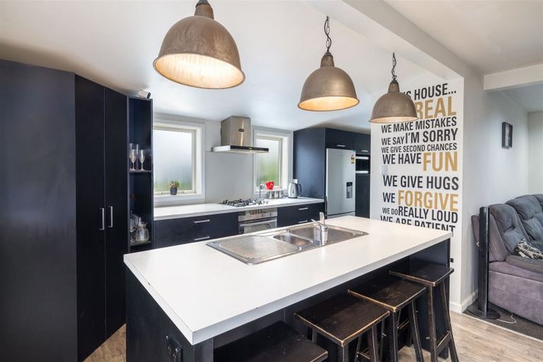 Photo of property in 1/16 Lees Road, Strowan, Christchurch, 8052