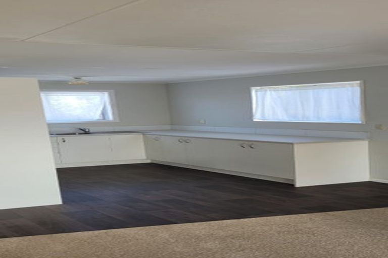 Photo of property in 1/10 Ropiha Street, Fitzroy, New Plymouth, 4312