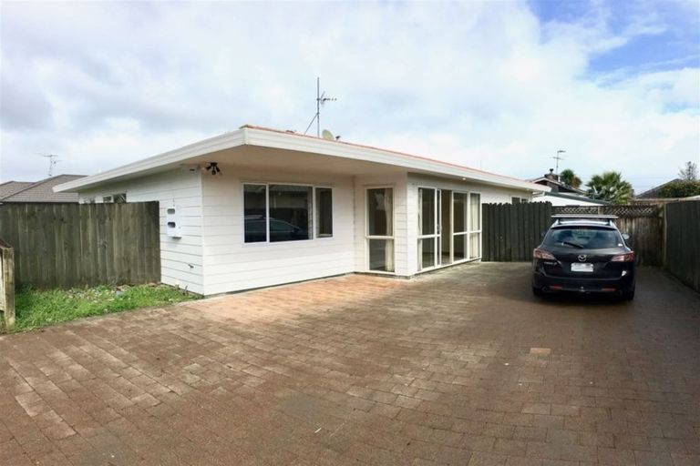 Photo of property in 17a Orion Street, Papakura, 2110