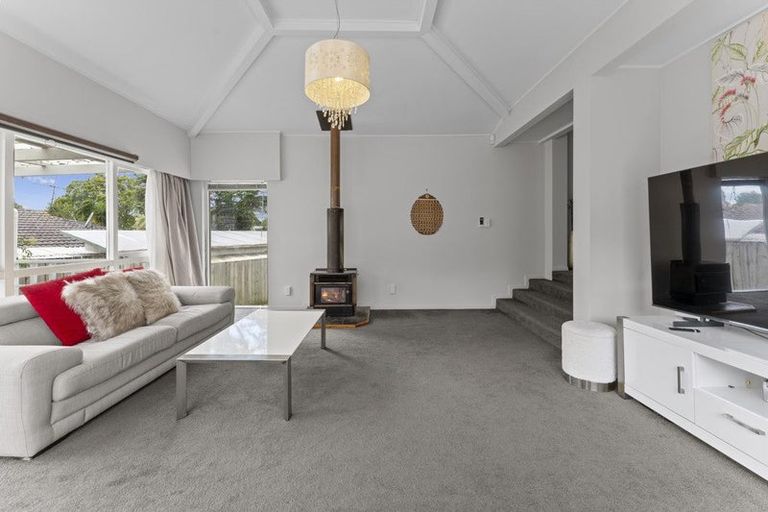 Photo of property in 7 Phoenix Place, Papatoetoe, Auckland, 2025