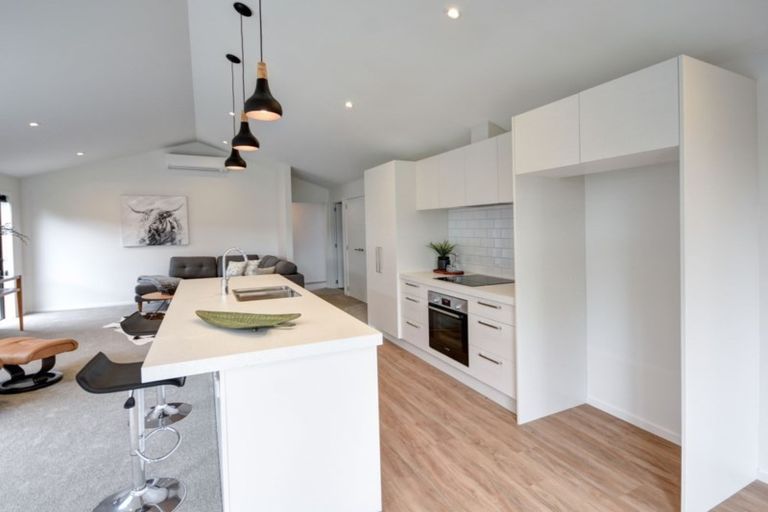 Photo of property in 2b Duke Street, Papakura, 2110