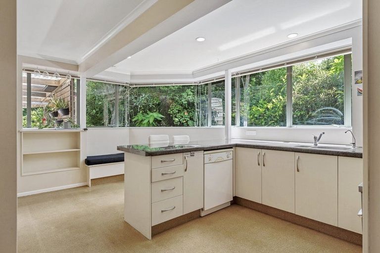 Photo of property in 8a Williams Terrace, Fitzherbert, Palmerston North, 4410