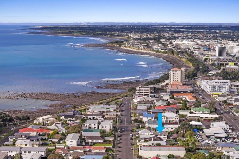 Photo of property in 29 Hine Street, New Plymouth, 4310