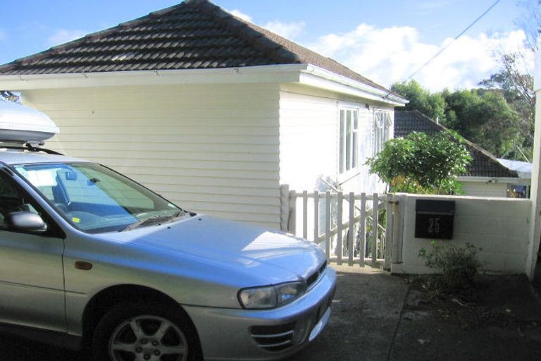 Photo of property in 25 Nevay Road, Miramar, Wellington, 6022