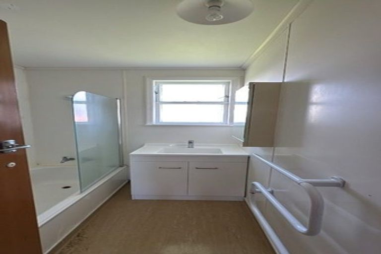 Photo of property in 8 Marsden Street, Hauraki, Auckland, 0622