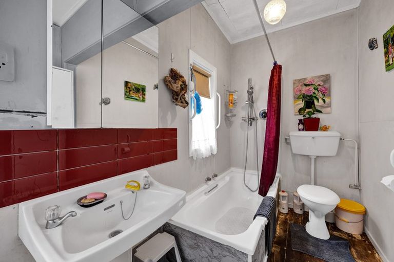 Photo of property in 35 Victoria Street, Patea, 4520