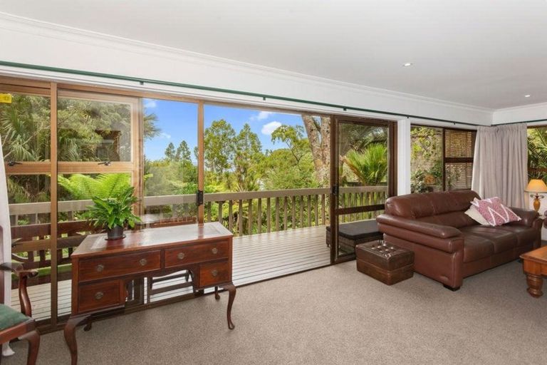 Photo of property in 130 Otitori Bay Road, Titirangi, Auckland, 0604