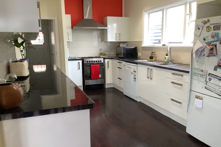 Photo of property in 934 High Street, Avalon, Lower Hutt, 5011