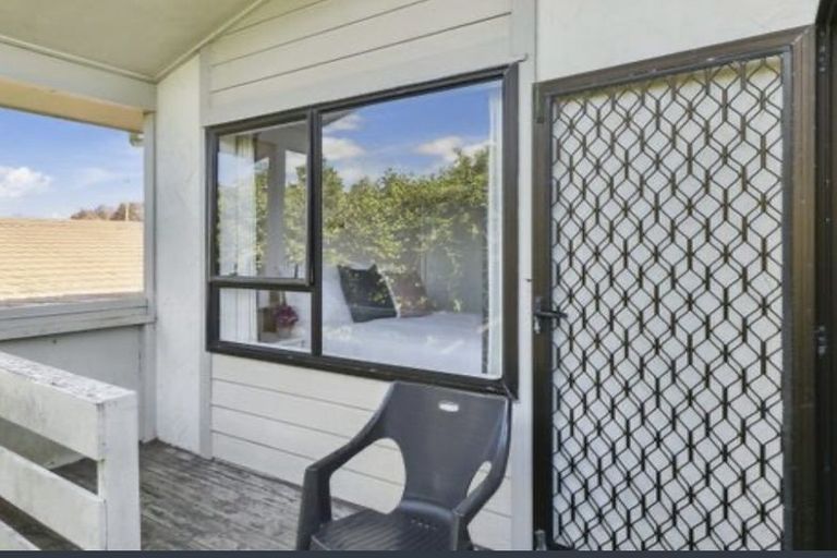 Photo of property in 13/37 Bracken Road, Paparangi, Wellington, 6037