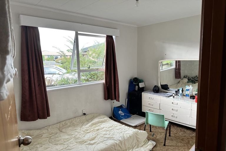 Photo of property in 51 Bodi Place, Te Atatu South, Auckland, 0610