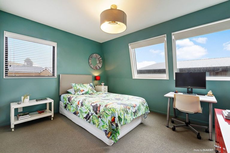 Photo of property in 17 Lacebark Lane, Woodridge, Wellington, 6037