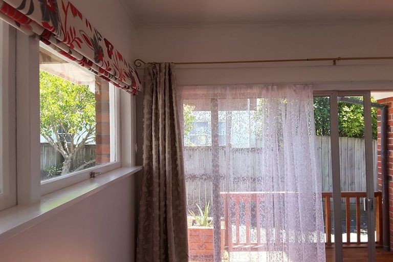 Photo of property in 1/16 Taharoto Road, Takapuna, Auckland, 0622