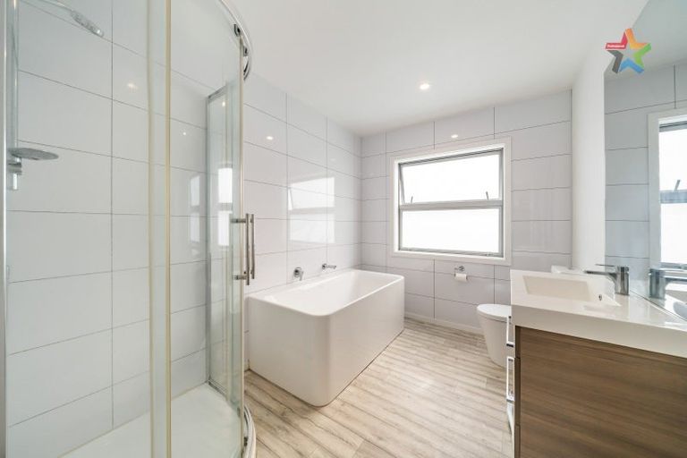 Photo of property in 3 Okoutu Lane, Moera, Lower Hutt, 5010