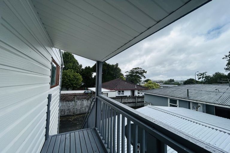 Photo of property in 54 Pinedale Place, Henderson, Auckland, 0610