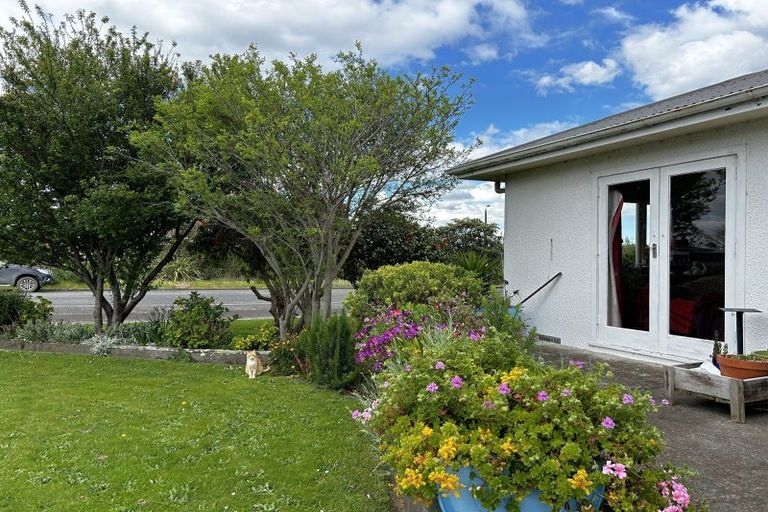 Photo of property in 16 George Street, Dannevirke, 4930