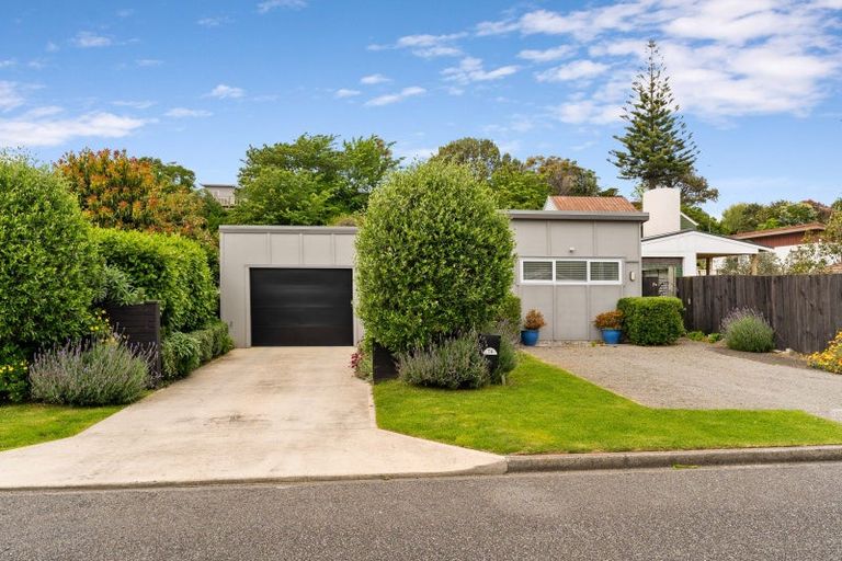 Photo of property in 74 Glen Road, Raumati South, Paraparaumu, 5032