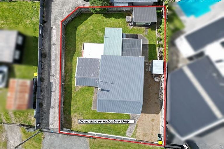 Photo of property in 13 Barber Street, Foxton Beach, Foxton, 4815