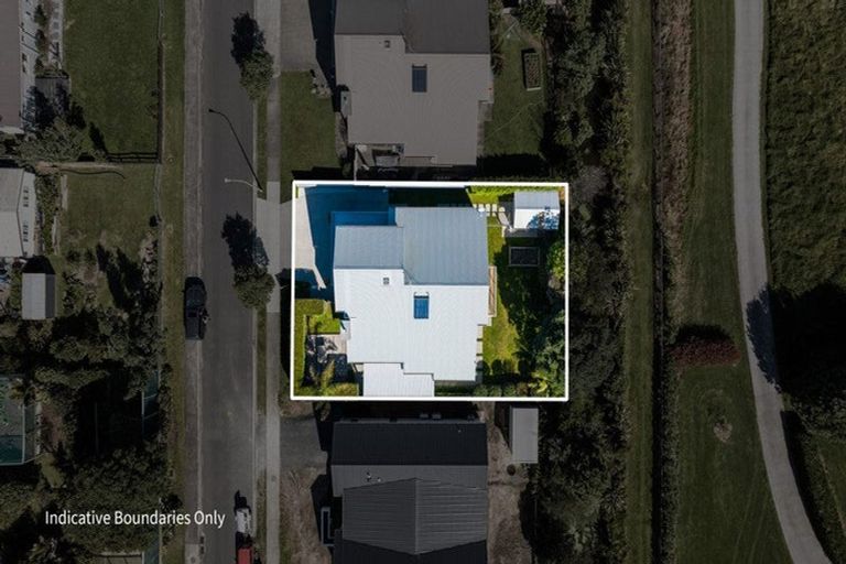 Photo of property in 7 Ian Place, Waihi Beach, 3611