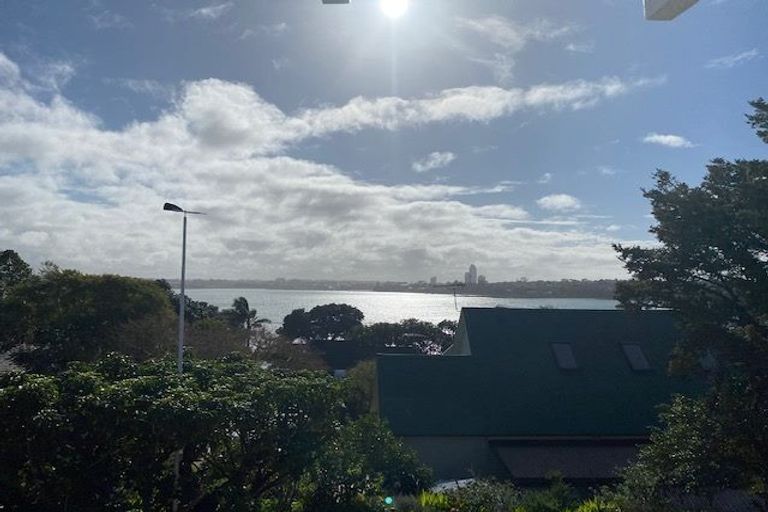 Photo of property in 25b Beresford Street, Bayswater, Auckland, 0622