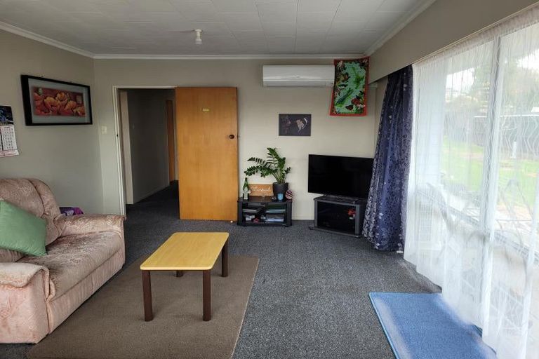 Photo of property in 16 Trelawney Crescent, Westown, New Plymouth, 4310