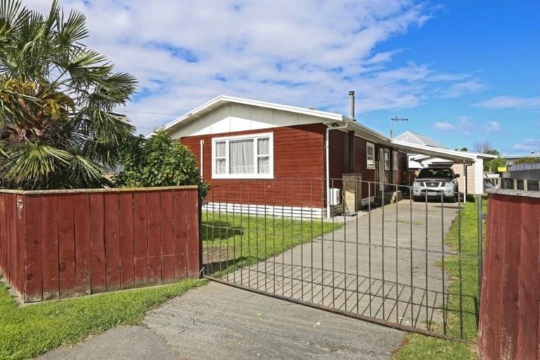 Photo of property in 910 Freyberg Street, Raureka, Hastings, 4120