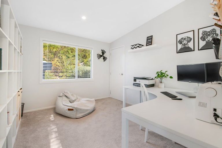 Photo of property in 115 Waldorf Crescent, Orewa, 0931