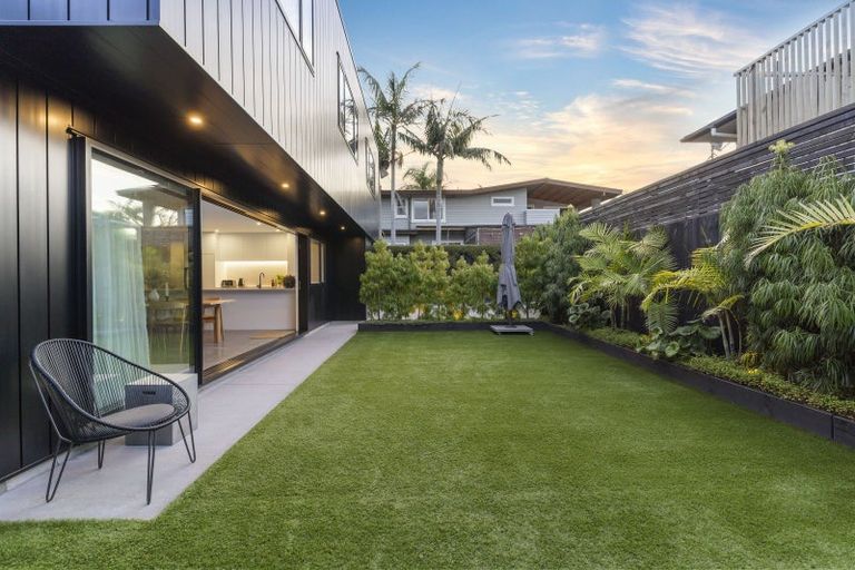 Photo of property in 35a Montgomery Avenue, Belmont, Auckland, 0622