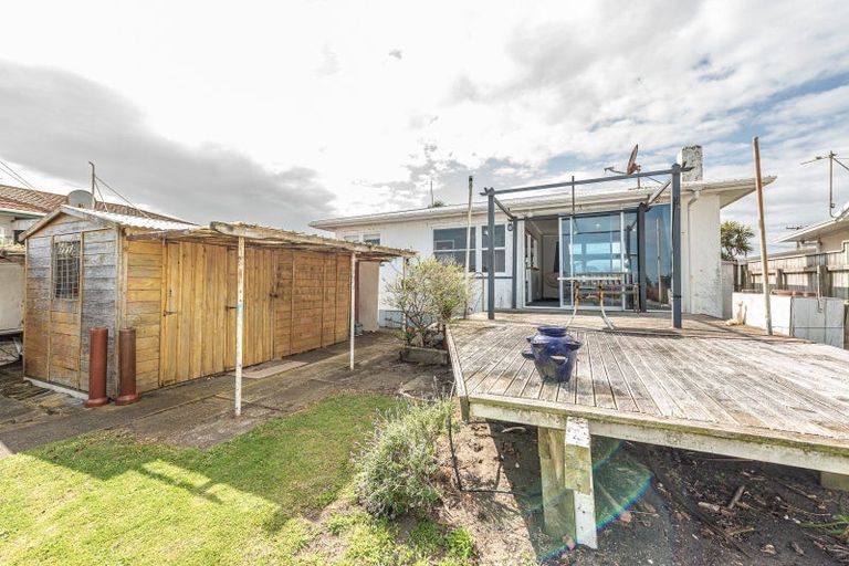 Photo of property in 49 Matai Street, Castlecliff, Whanganui, 4501