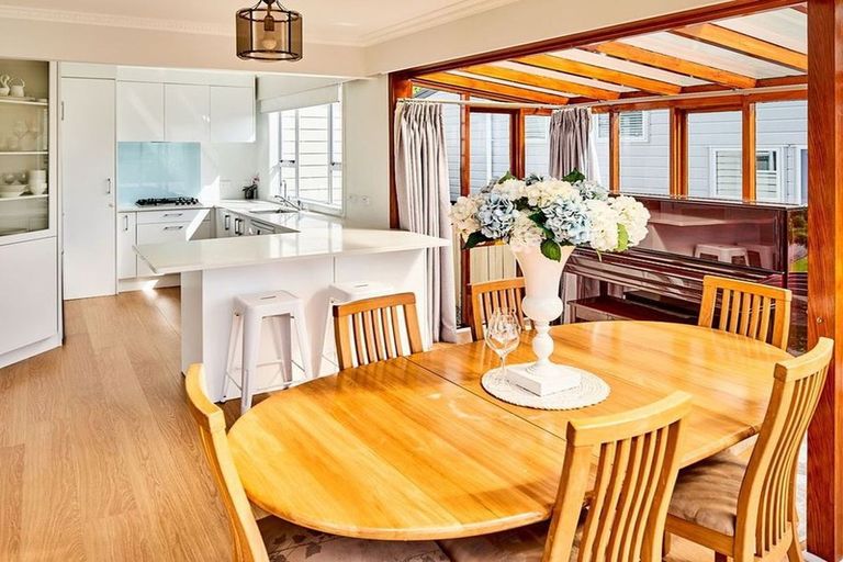 Photo of property in 68 Acacia Avenue, Maungaraki, Lower Hutt, 5010