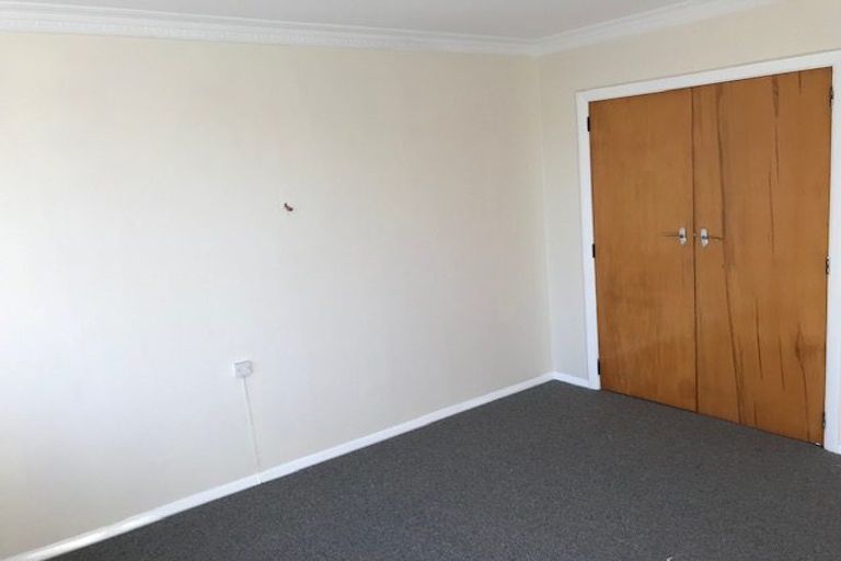 Photo of property in 27 Wai-iti Crescent, Woburn, Lower Hutt, 5010