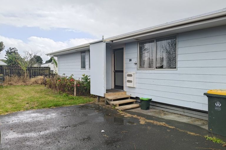 Photo of property in 2/30 Kennington Drive, Clendon Park, Auckland, 2103