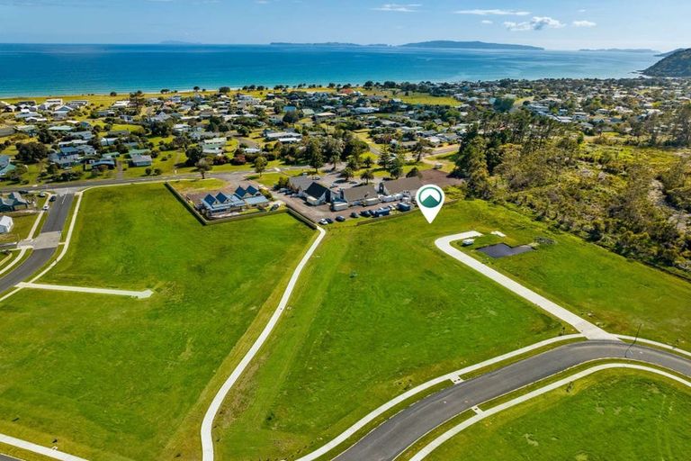 Photo of property in 105 Karearea Way, Matarangi, 3592