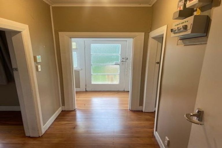 Photo of property in 110 Tutere Street, Waikanae Beach, Waikanae, 5036