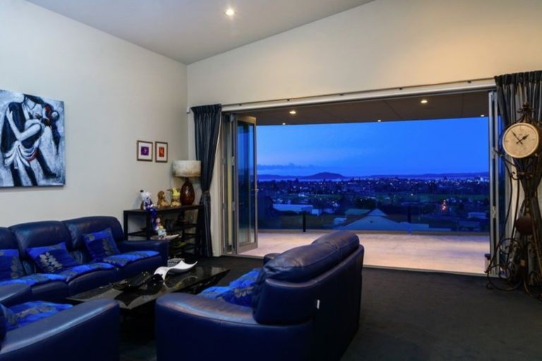 Photo of property in 12 Linden Place, Matipo Heights, Rotorua, 3015