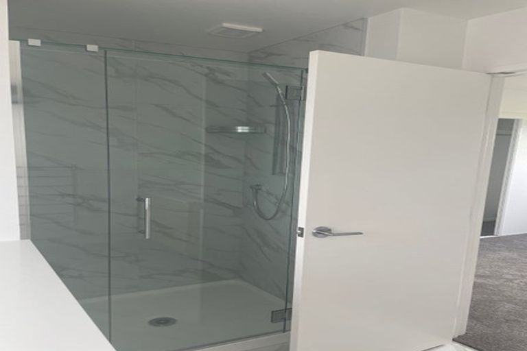 Photo of property in 9/59 Matipo Road, Te Atatu Peninsula, Auckland, 0610