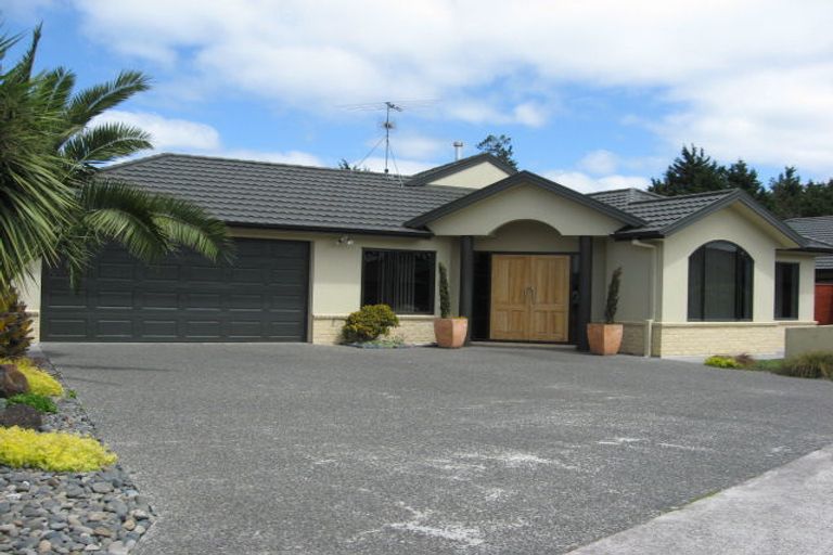 Photo of property in 28 Avonbrook Lane, Pukekohe, 2120