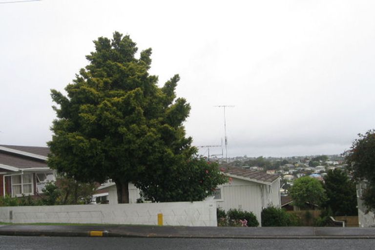 Photo of property in 2/162 Coronation Road, Hillcrest, Auckland, 0627