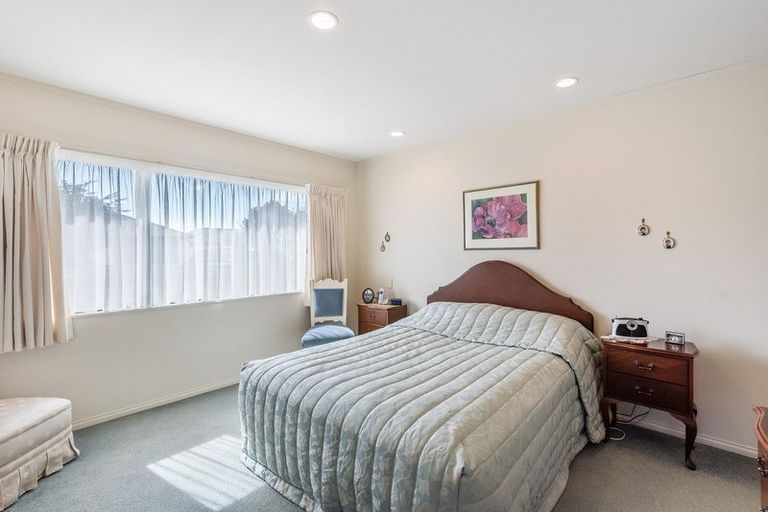 Photo of property in 2 Kaye's Place, Paraparaumu Beach, Paraparaumu, 5032