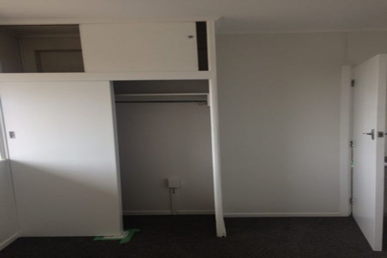 Photo of property in 10/219 Onewa Road, Birkenhead, Auckland, 0626