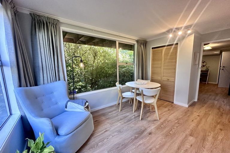 Photo of property in 2 Corlett Road, Plimmerton, Porirua, 5026