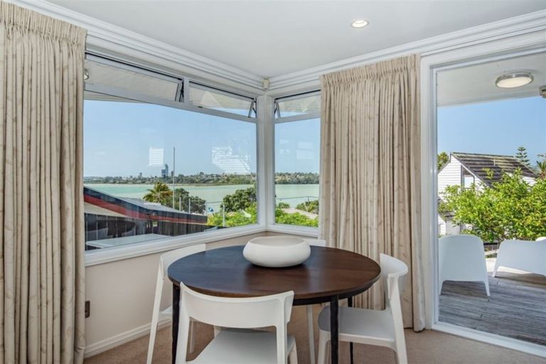 Photo of property in 1/8 Lansdowne Street, Bayswater, Auckland, 0622