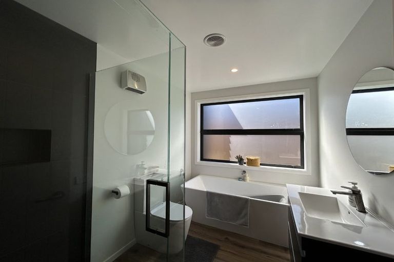 Photo of property in 30 Coopworth Road, Jacks Point, 9371