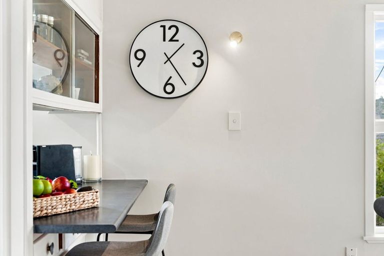 Photo of property in 1/497 Beach Road, Murrays Bay, Auckland, 0630